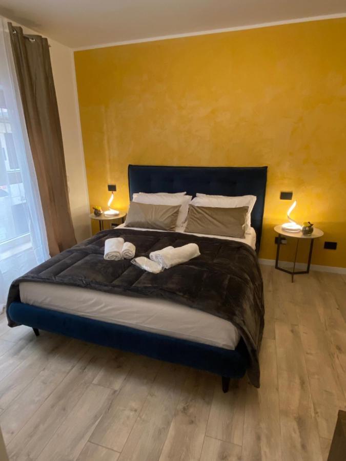 Hotel Plaza Ungheria パレルモ エクステリア 写真