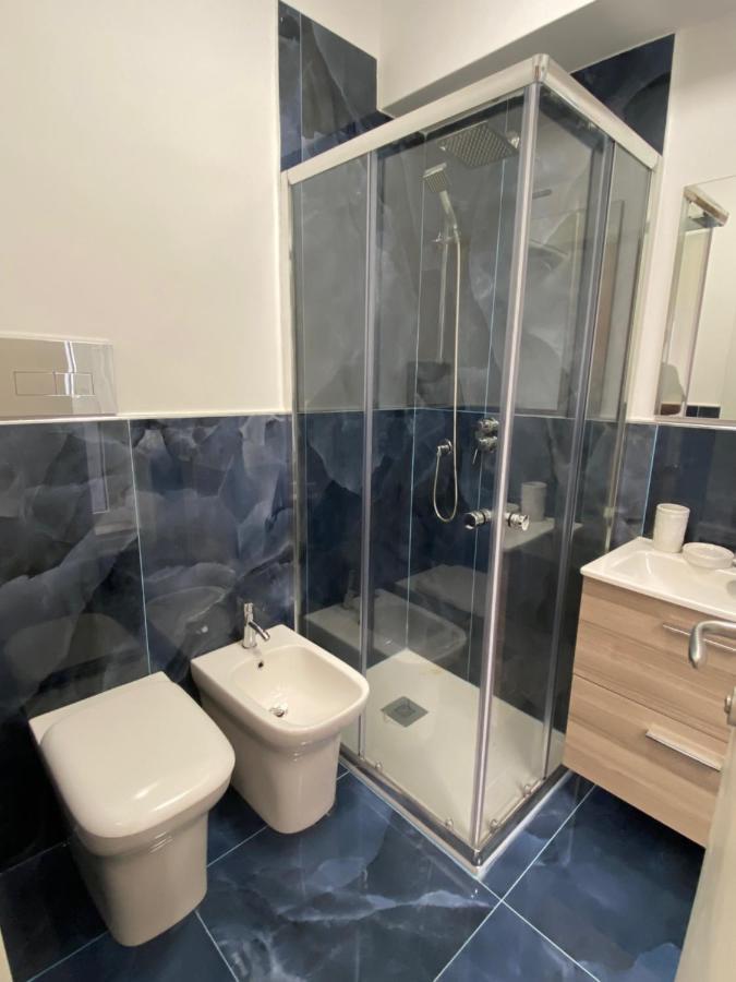 Hotel Plaza Ungheria パレルモ エクステリア 写真