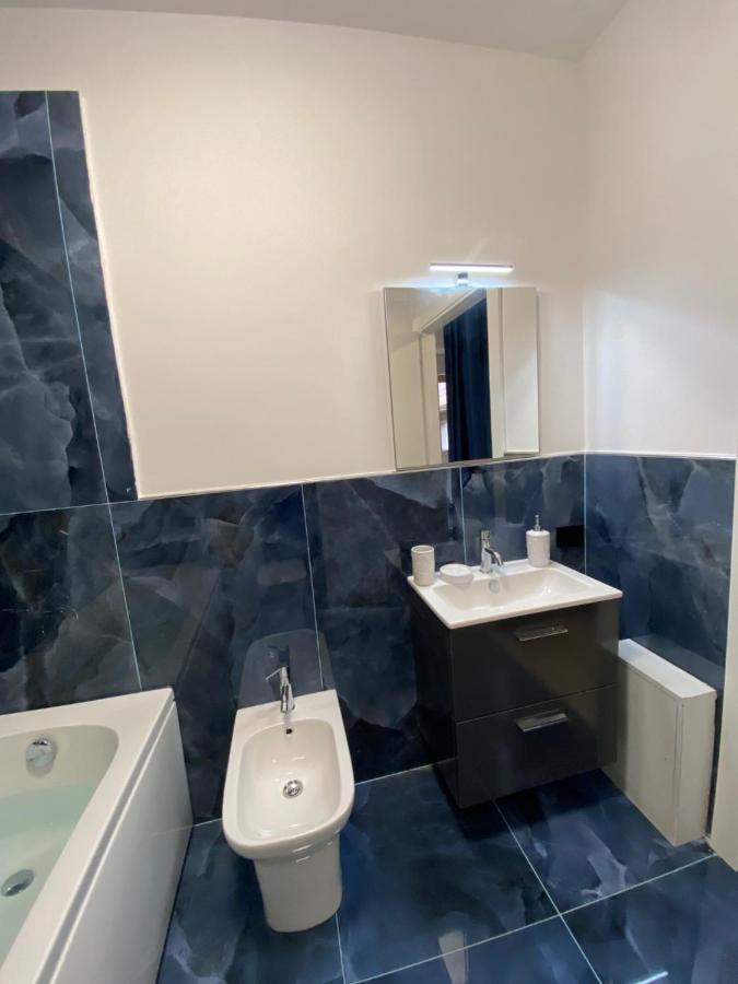 Hotel Plaza Ungheria パレルモ エクステリア 写真